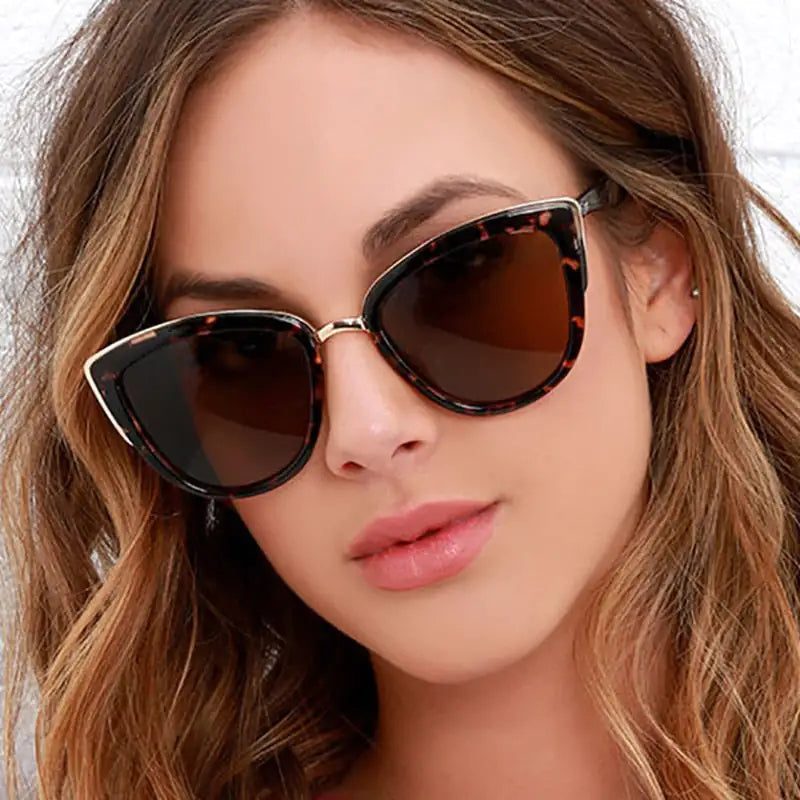 Elegant Cat Eye Sunglasses